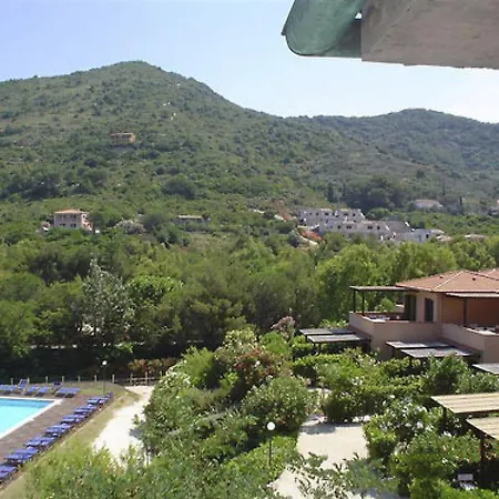 Daire Locazione Turistica Altaluna.4 *