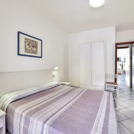 Locazione Turistica Altaluna.4 *